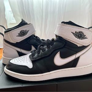 Jordan 1 High FlyEase Panda - Size 6Y (7.5 WOMENS) (CHEAPER ON MY DEPOP)